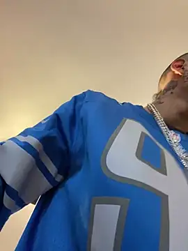 Snapshot of Prettyboiflaco chatting on December 8, 9:41 pm Prettyboiflaco online show from December 8, 9:41 pm