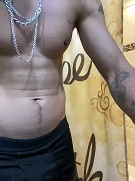 Snapshot of Prettyboiflaco chatting on December 21, 7:24 am Prettyboiflaco online show from December 21, 7:24 am