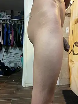 Snapshot of Prettyboiflaco chatting on December 17, 4:12 am Prettyboiflaco online show from December 17, 4:12 am