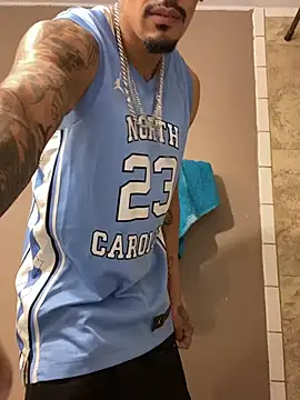 Snapshot of Prettyboiflaco chatting on February 9, 8:22 am Prettyboiflaco online show from February 9, 8:22 am