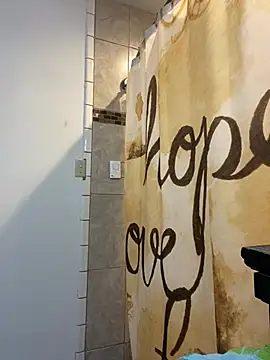 Snapshot of Prettyboiflaco chatting on February 4, 4:37 am Prettyboiflaco online show from February 4, 4:37 am