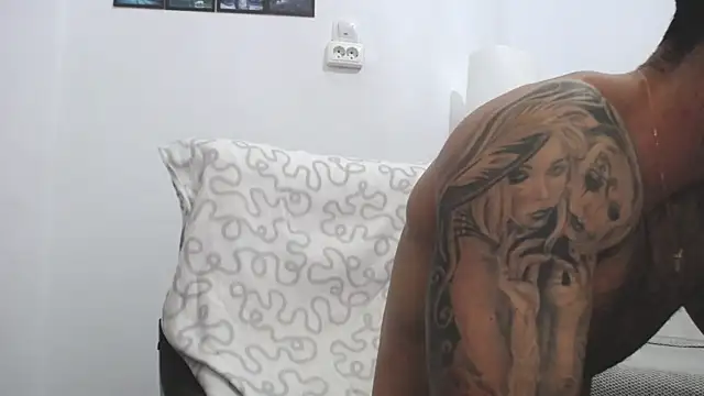 Verycutex online show from February 6, 8:07 am