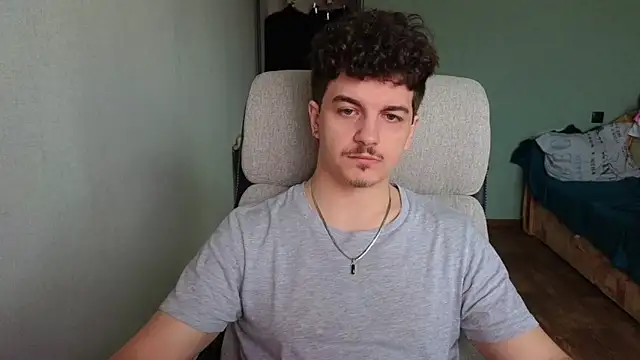 Remy Miles online show from March 19, 5:10 am