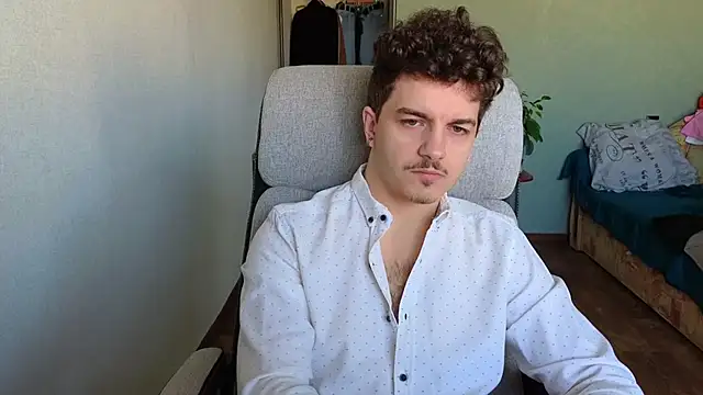 Remy Miles online show from March 26, 5:33 am