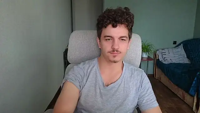 Remy Miles online show from October 17, 6:28 am