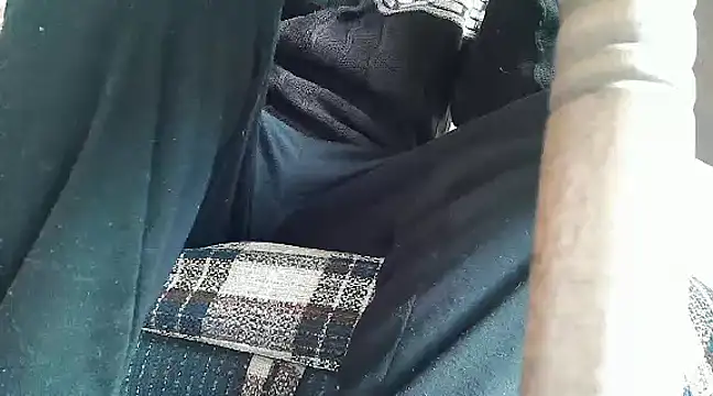 Snapshot of mertbursa1 chatting on December 5, 10:23 am mertbursa1 online show from December 5, 10:23 am