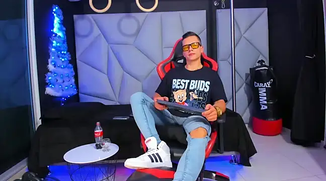 Aydenmiller96 online show from December 24, 7:17 am