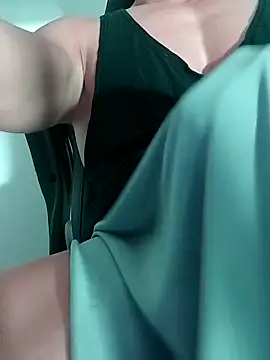 sexy fit guy on cam online show from October 19, 7:00 am