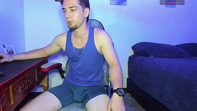 Alex smith00 online show from October 29, 2:36 am