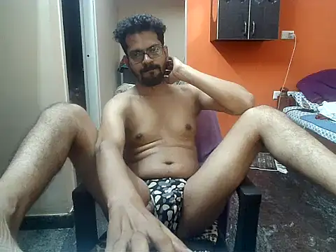 arhan3043 online show from October 28, 7:27 pm