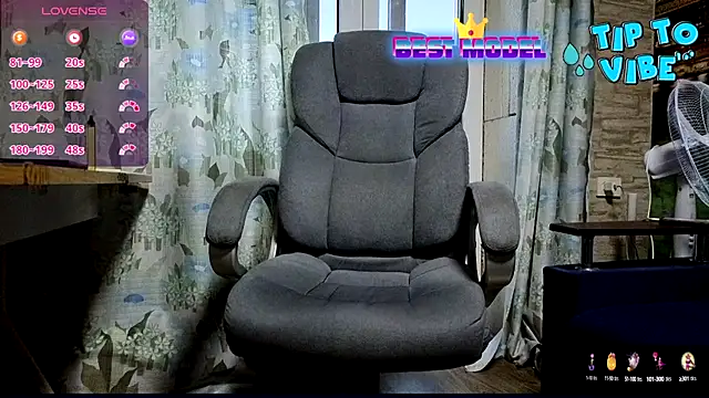 Snapshot of xxrokixxx chatting on December 3, 7:52 am xxrokixxx online show from December 3, 7:52 am