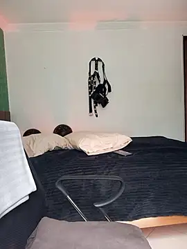 pinedasex777 online show from November 5, 3:25 pm