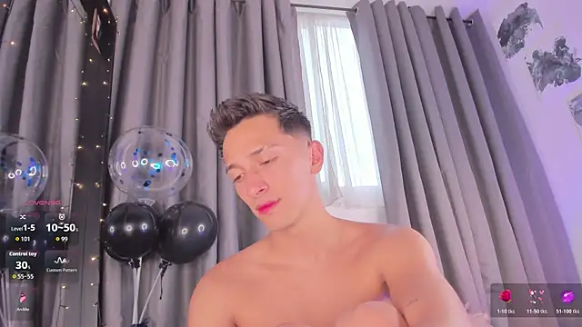 Thiago jones online show from November 24, 9:38 pm