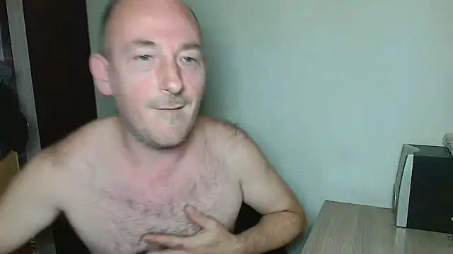 Johan   Barker online show from December 4, 1:51 pm