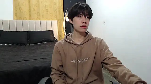 Snapshot of Elio-cam chatting on February 17, 9:13 am Elio-cam online show from February 17, 9:13 am