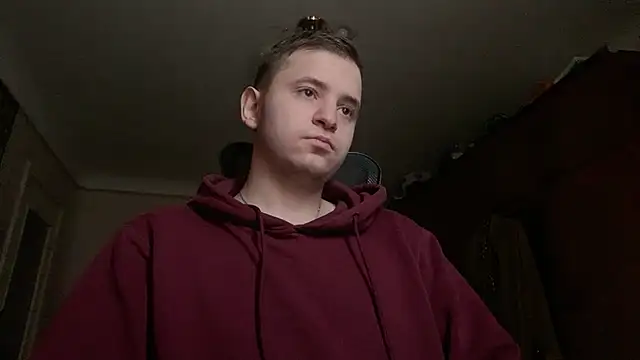 sweaticeboy online show from December 11, 10:26 am