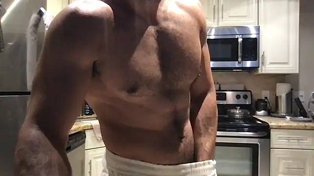 BigGuyMuscle online show from May 21, 9:52 pm