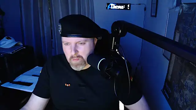 Snapshot of DerPornoPete chatting on March 9, 12:21 am DerPornoPete online show from March 9, 12:21 am