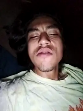 AlexAlejandro13 online show from May 22, 7:35 am