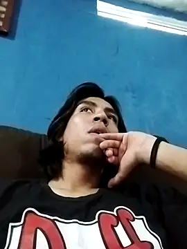 AlexAlejandro13 online show from May 30, 9:26 pm