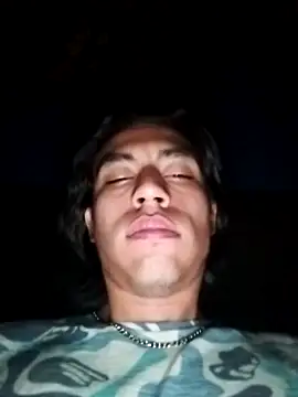 AlexAlejandro13 online show from May 15, 8:33 am
