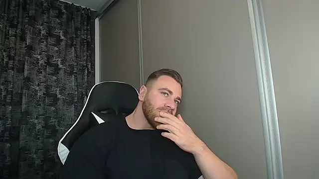 Thori92 online show from November 10, 4:56 pm