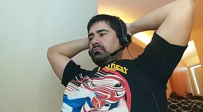 Snapshot of VonDoomdelToro chatting on February 13, 6:27 pm VonDoomdelToro online show from February 13, 6:27 pm