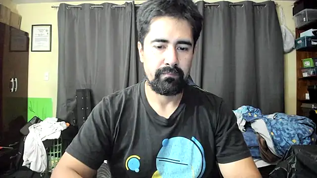 Snapshot of VonDoomdelToro chatting on December 6, 5:09 am VonDoomdelToro online show from December 6, 5:09 am