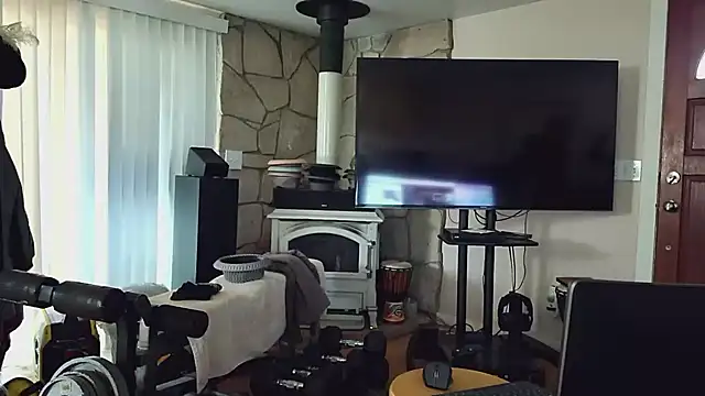 Snapshot of MoonDancer chatting on October 30, 7:04 pm MoonDancer online show from October 30, 7:04 pm