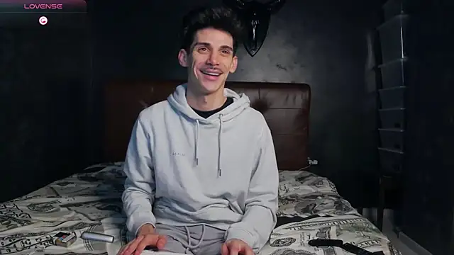 DanielCrush1 online show from February 17, 7:29 am