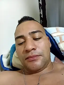 EISONREINA11 online show from October 28, 11:18 pm