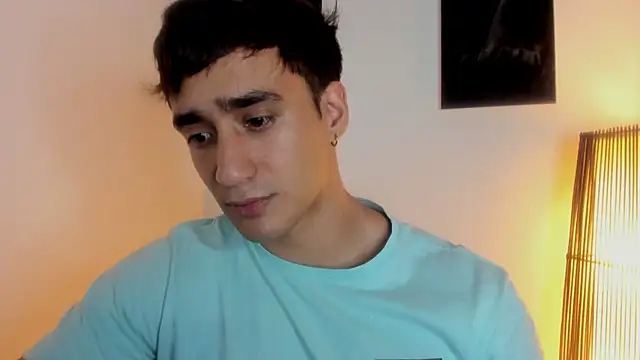 Snapshot of AlexRivera6 chatting on September 16, 1:28 am AlexRivera6 online show from September 16, 1:28 am