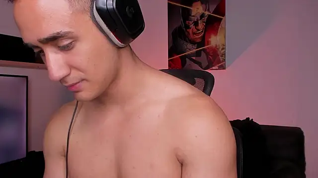 Snapshot of AlexRivera6 chatting on January 23, 5:45 am AlexRivera6 online show from January 23, 5:45 am