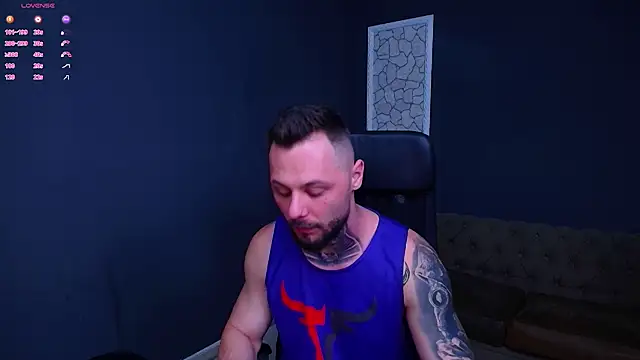 Snapshot of BrianHunts chatting on October 19, 4:28 am BrianHunts online show from October 19, 4:28 am