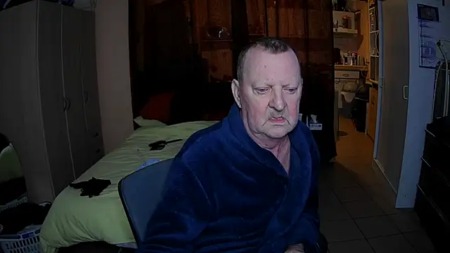 passifsoumis1963 online show from November 22, 5:29 am