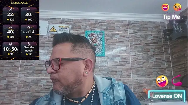 SexDiffrent online show from November 15, 5:59 pm