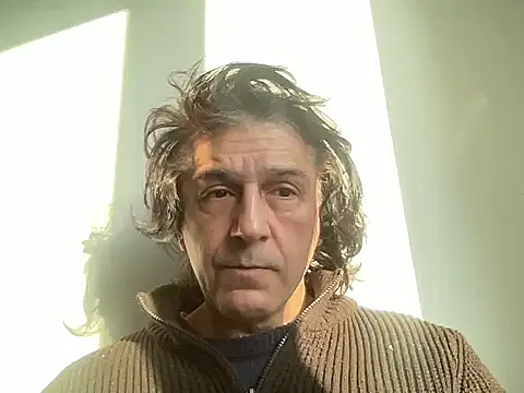 Snapshot of ALPHANDRE chatting on February 27, 5:34 am ALPHANDRE online show from February 27, 5:34 am