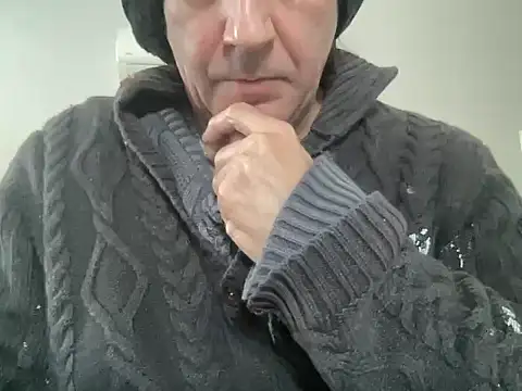 Snapshot of ALPHANDRE chatting on January 6, 8:25 am ALPHANDRE online show from January 6, 8:25 am