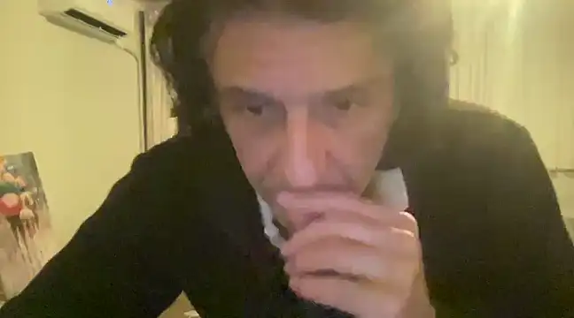 Snapshot of ALPHANDRE chatting on February 11, 5:18 pm ALPHANDRE online show from February 11, 5:18 pm
