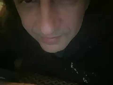 Snapshot of ALPHANDRE chatting on January 6, 6:31 pm ALPHANDRE online show from January 6, 6:31 pm