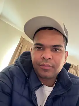 marhi32 online show from February 13, 9:09 pm