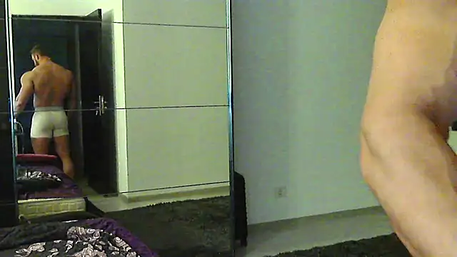 muscularkevin online show from April 1, 4:58 am