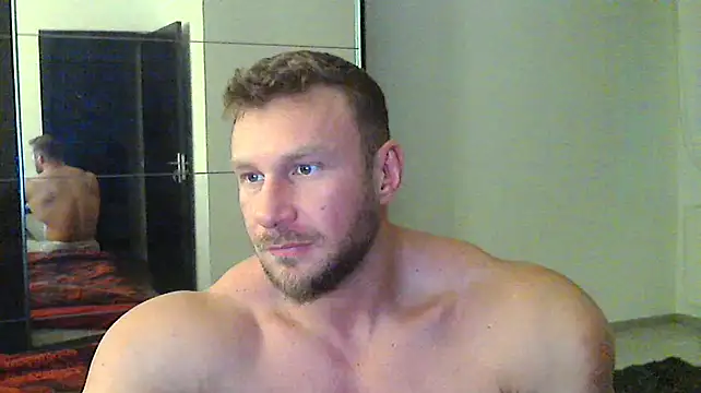 muscularkevin online show from December 20, 2:05 pm