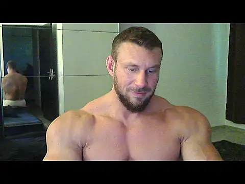 muscularkevin online show from October 4, 1:16 pm