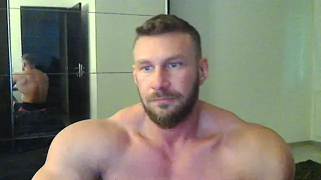 muscularkevin online show from February 11, 2:46 pm