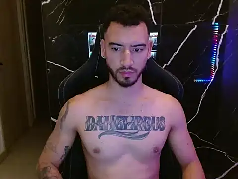 Dangerous-Men online show from October 31, 4:36 am