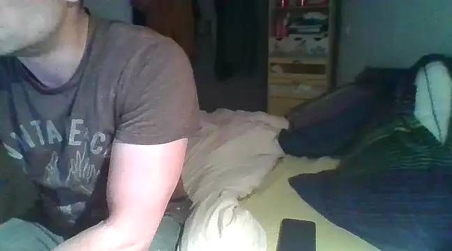 MmaxX004 online show from March 5, 9:50 pm