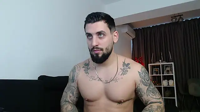  DylanGreen online show from December 14, 9:38 am