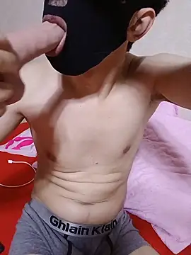 arabqueen online show from April 6, 7:25 pm