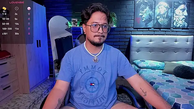 DaviidEvans  online show from March 27, 5:47 pm